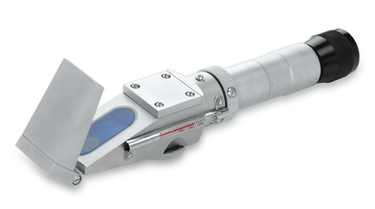 Refractómetro de mano 0-40 % Brix, 0-25 % vol. y 0-20 °Baumé RF.6627 - www.letscopes.com